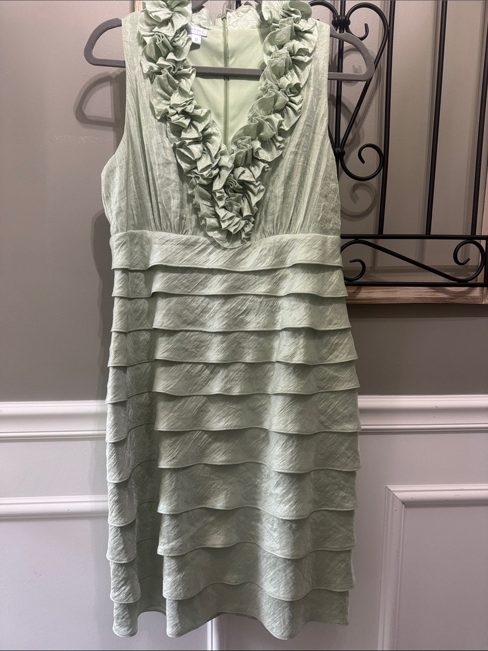 London Times Sage Green Ruffle-Tiered Midi Dress 12 bridal evening